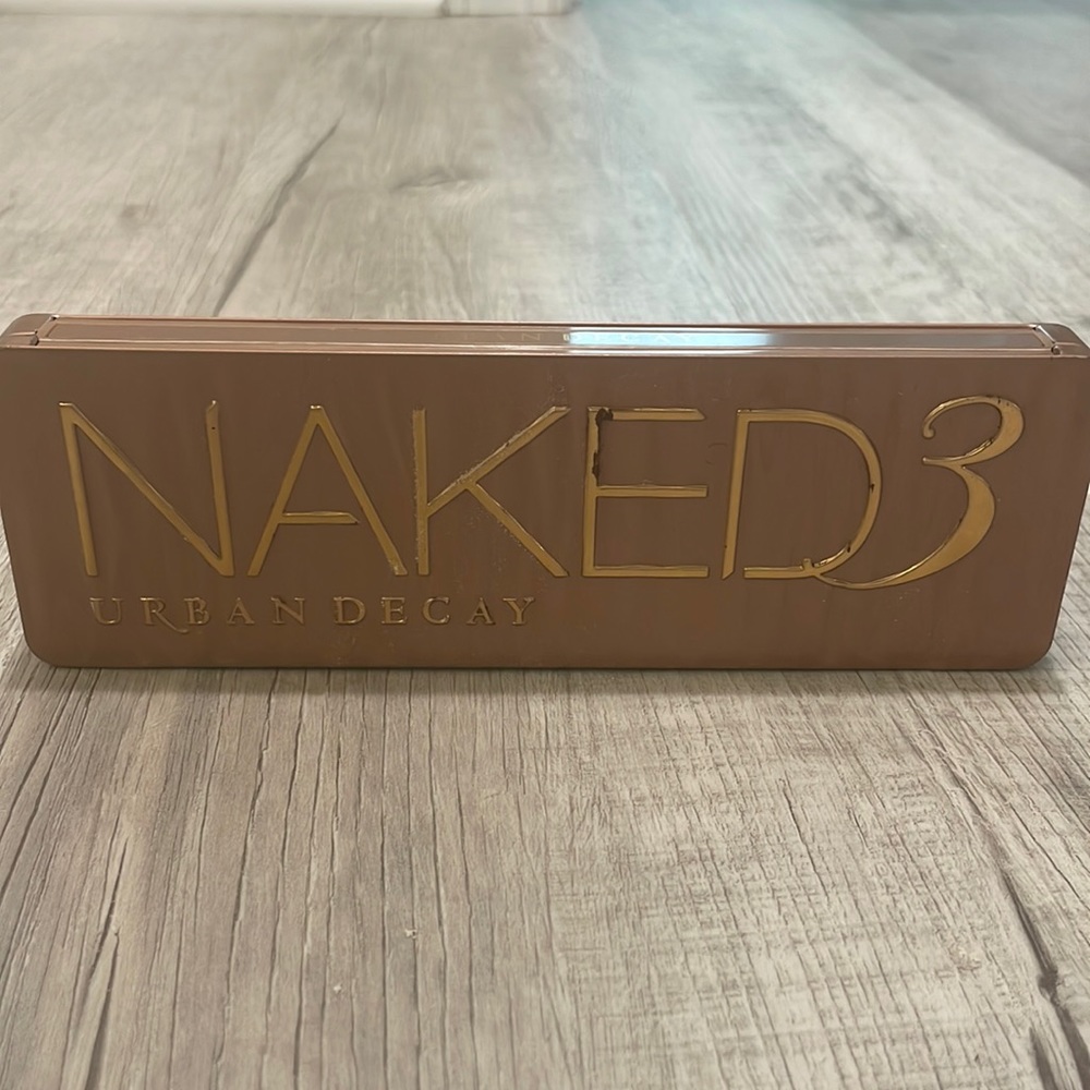 Naked 3 Eyeshadow palette